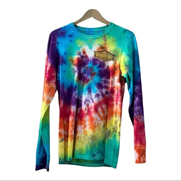 Universal Volcano Bay Tie dye shirt in size S - Picture 1 of 7